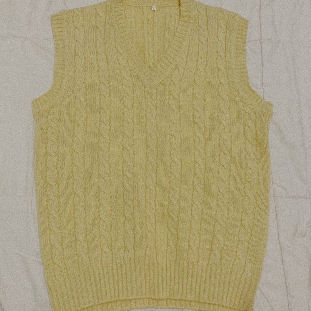 Sweater vest